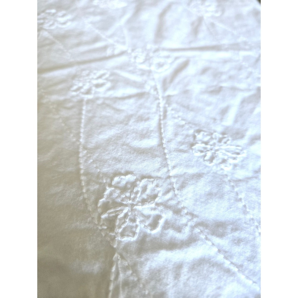 Simply Shabby Chic White Embroidered Floral 100% Cotton Queen Duvet Cover Button - Picture 2 of 9